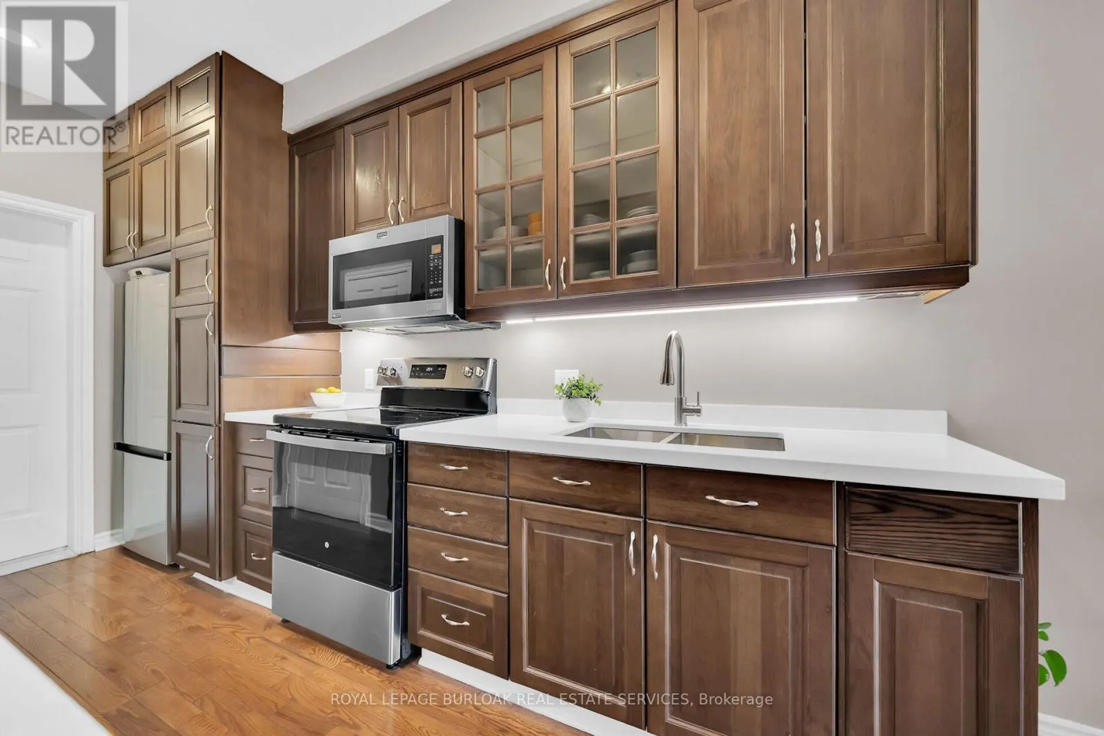 41 - 300 RAVINEVIEW WAY