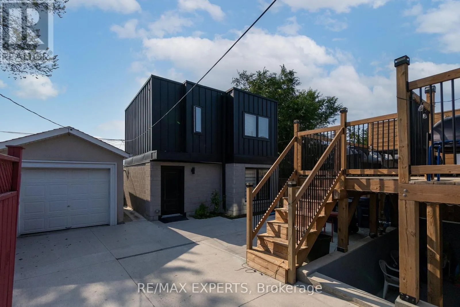 62 HARTLEY AVENUE