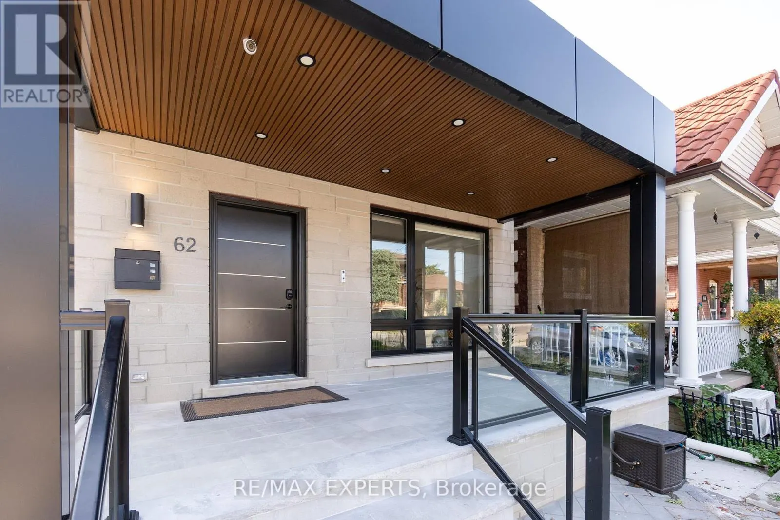 62 HARTLEY AVENUE