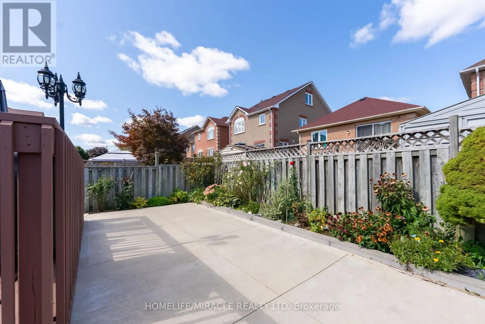 23 MOSLEY CRESCENT