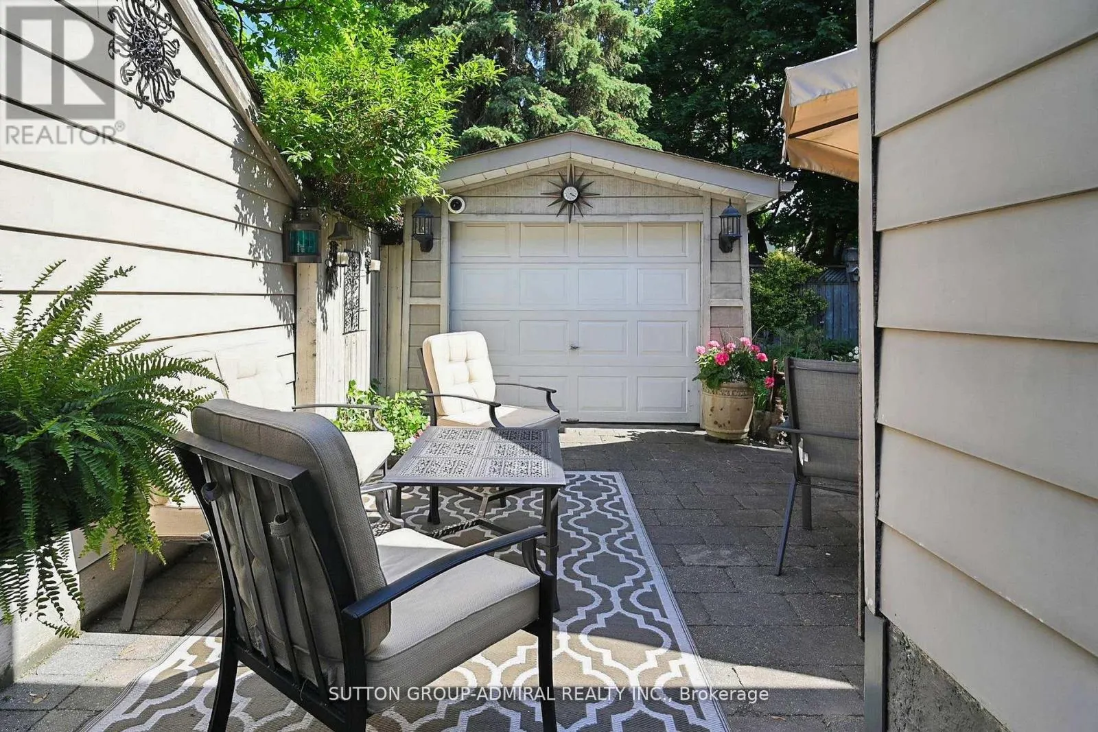 1 VALLEYVIEW GARDENS