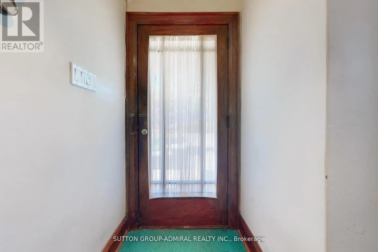 1 VALLEYVIEW GARDENS