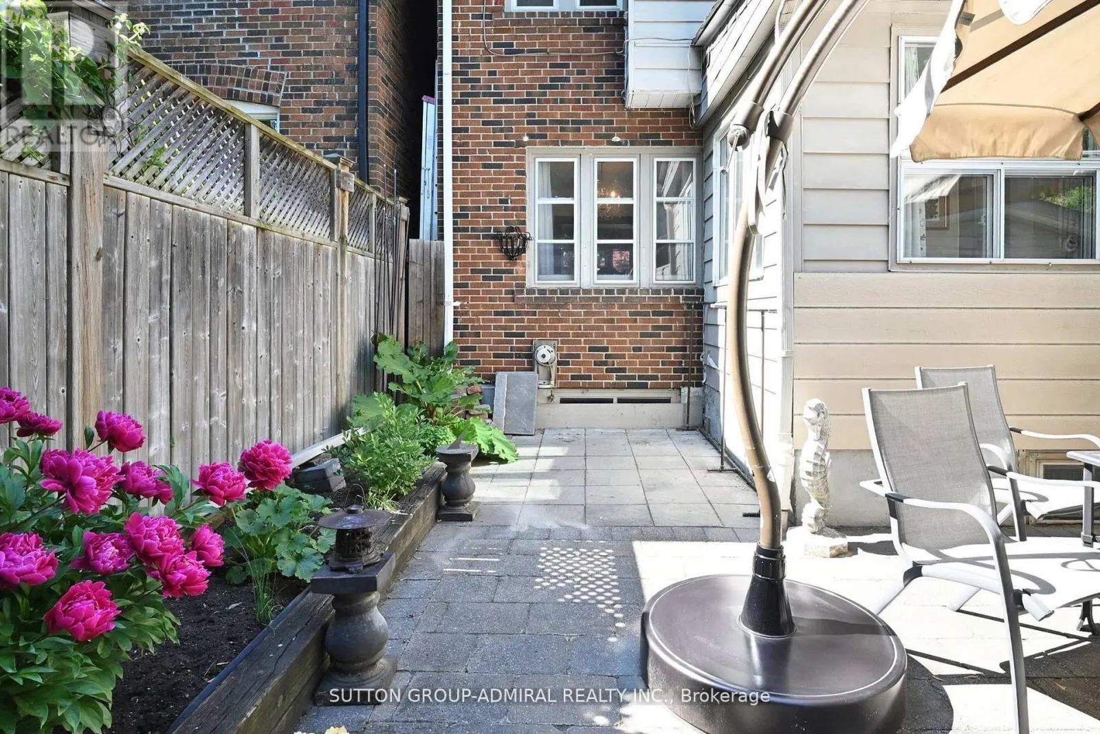 1 VALLEYVIEW GARDENS
