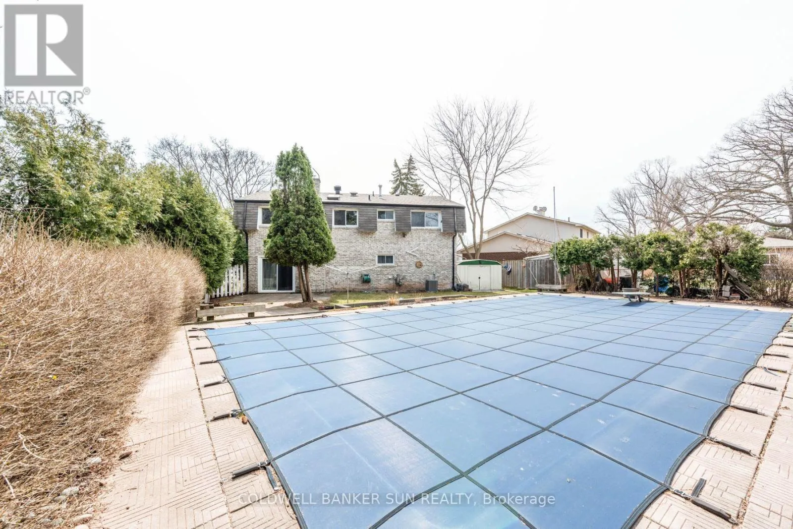 2483 YARMOUTH CRESCENT