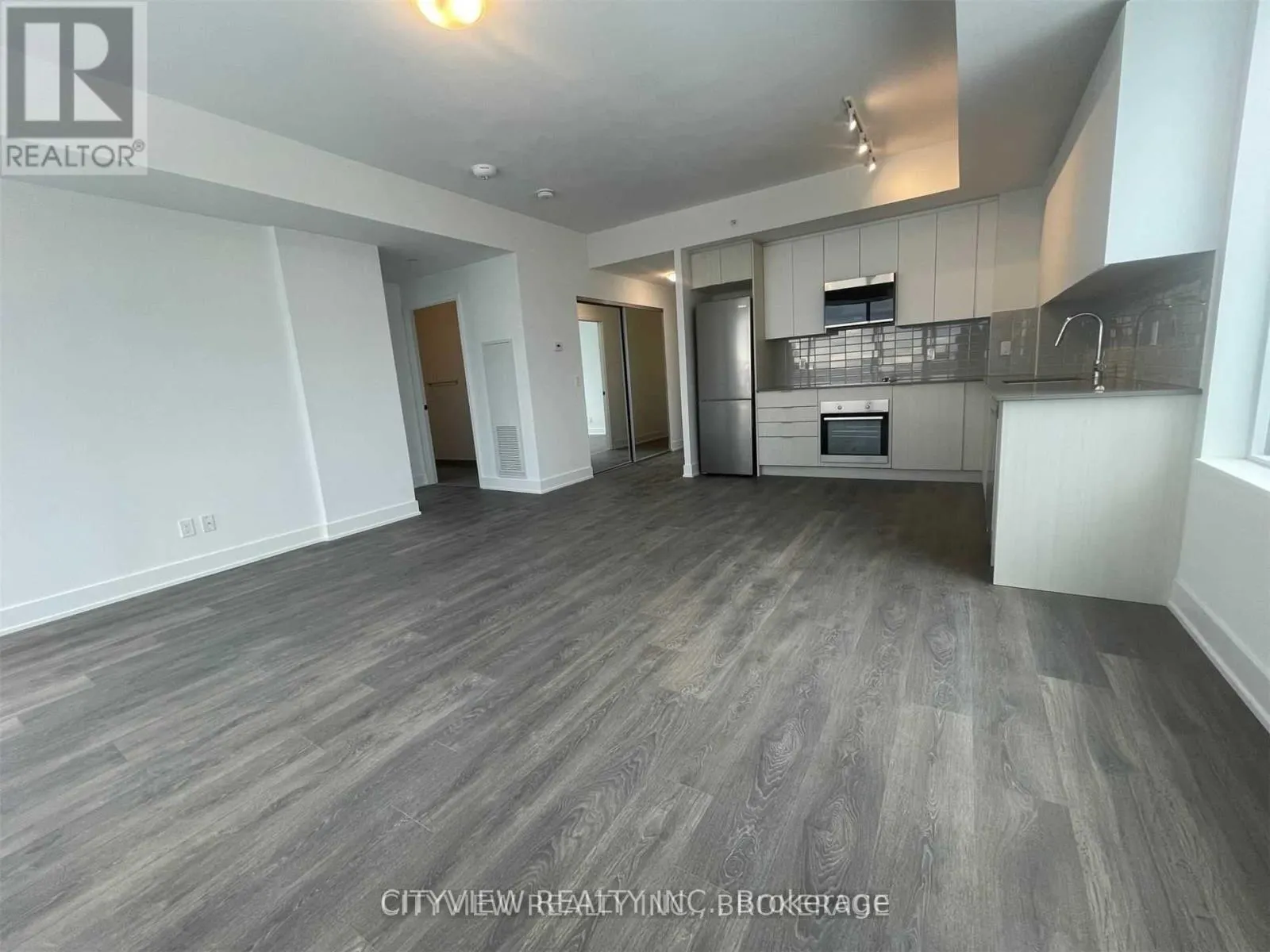 1119 - 2489 TAUNTON ROAD