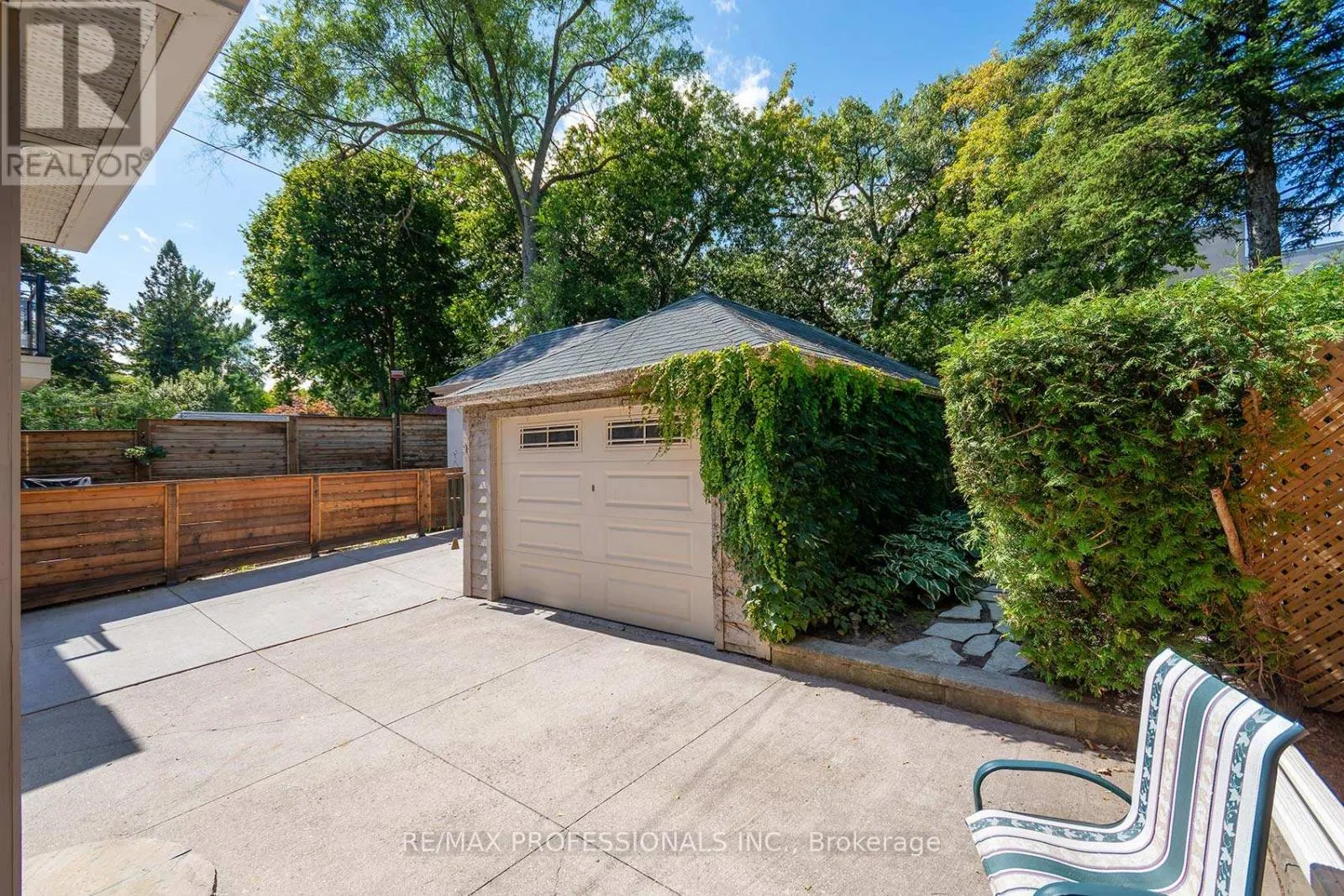 302 ARMADALE AVENUE