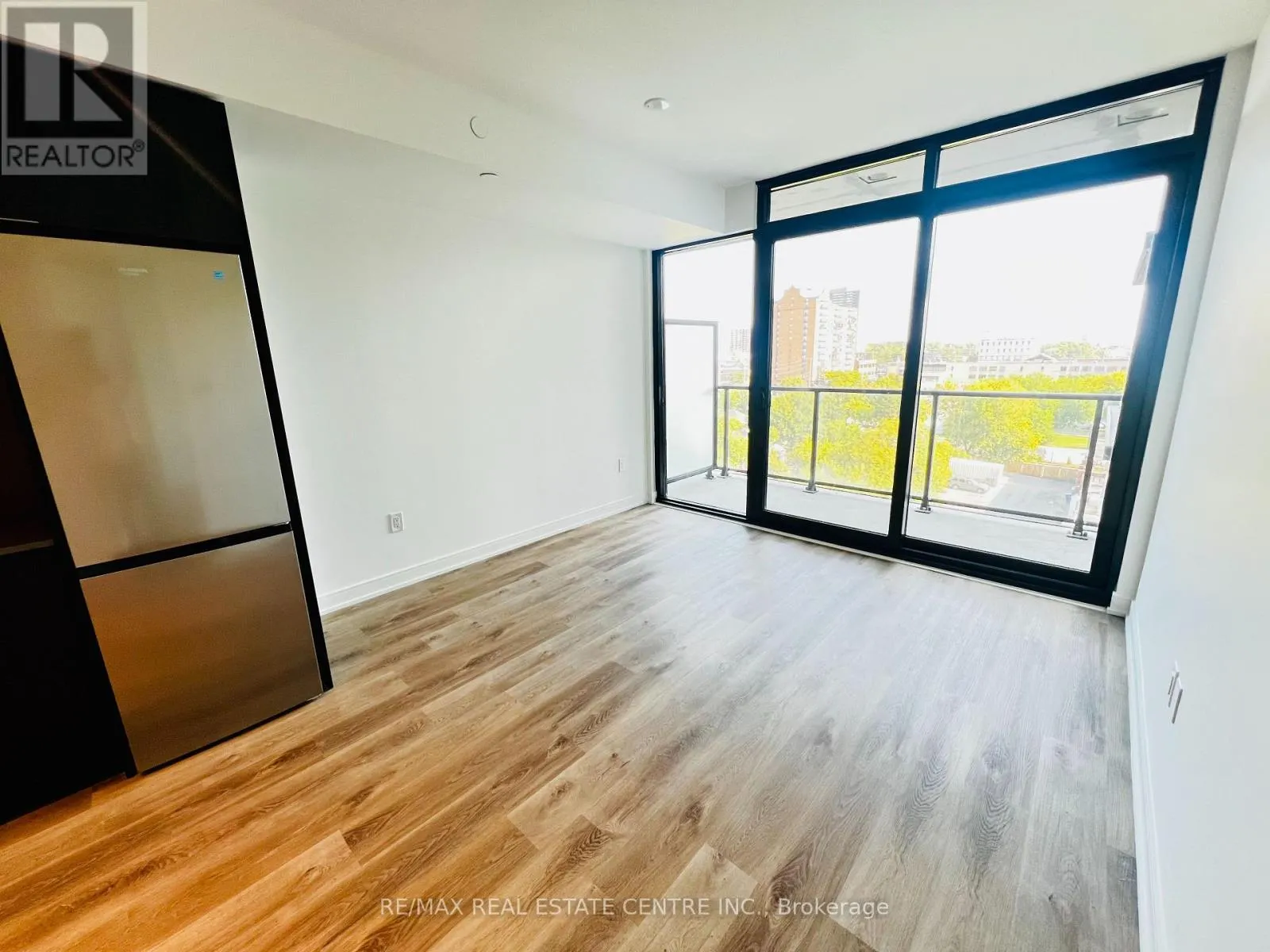 602 - 3009 NOVAR ROAD