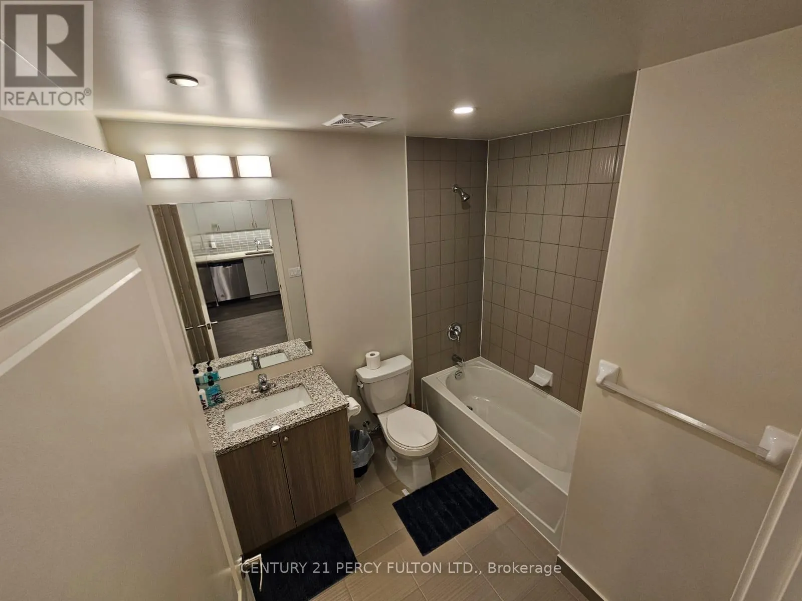 1110 - 38 ANNIE CRAIG DRIVE