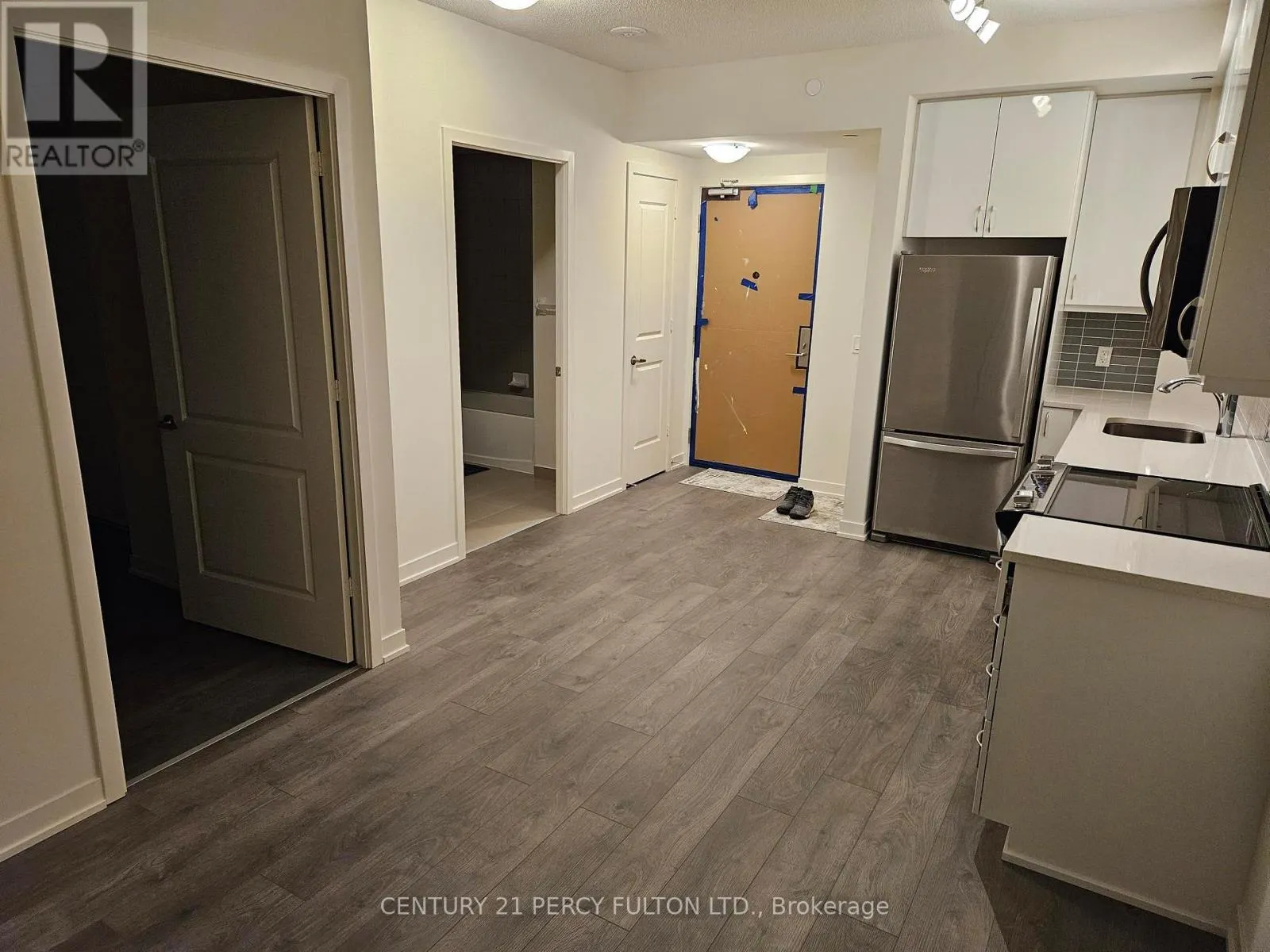 1110 - 38 ANNIE CRAIG DRIVE