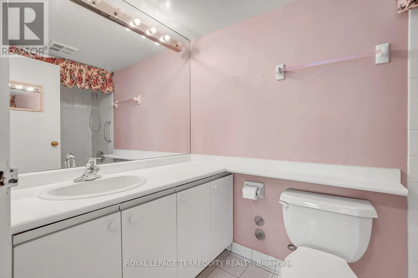 1510 - 550 WEBB DRIVE