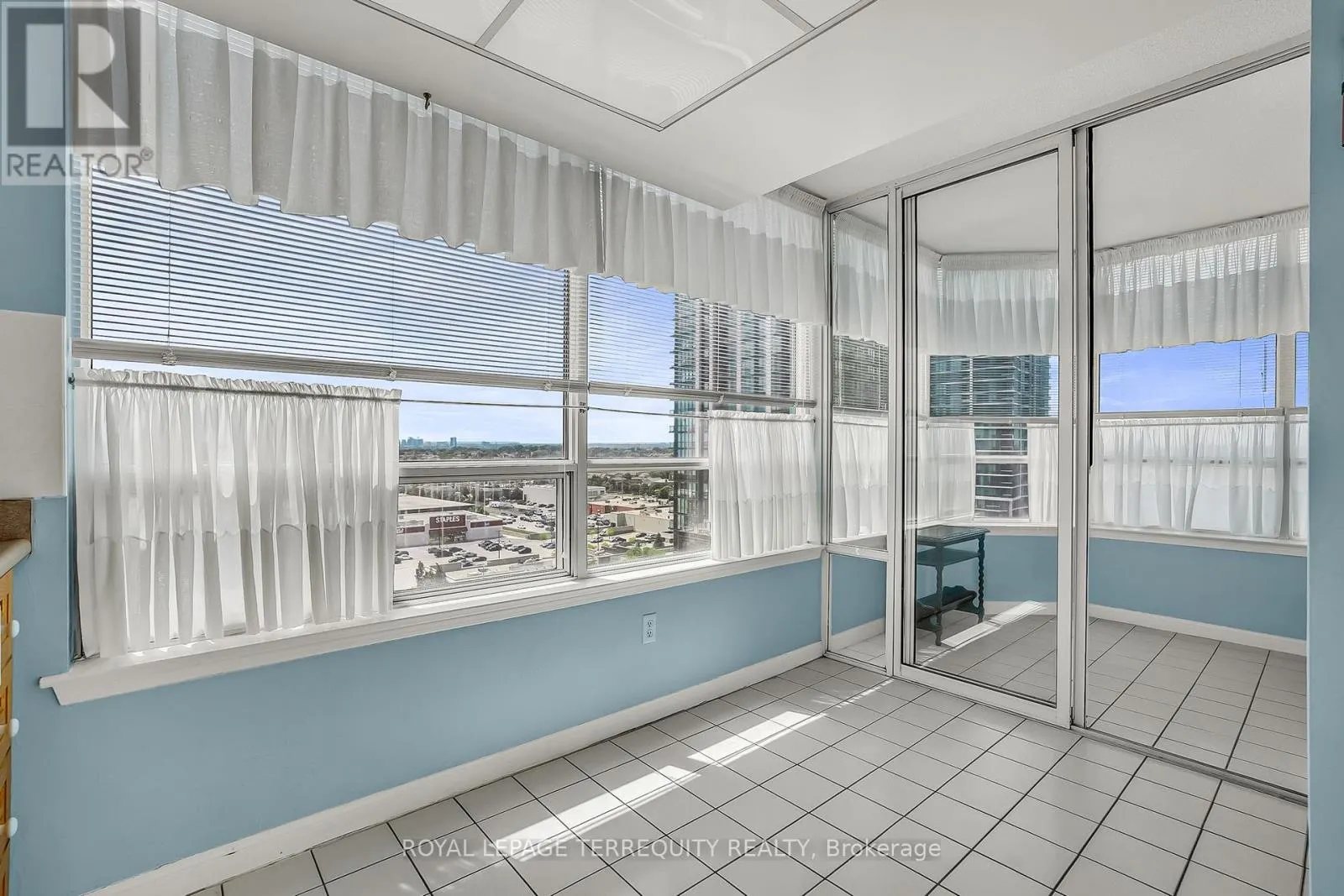 1510 - 550 WEBB DRIVE