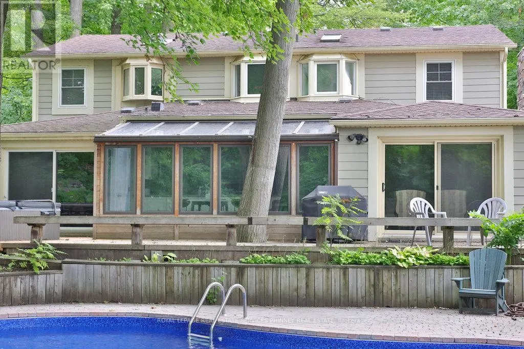 1174 WHITEOAKS AVENUE