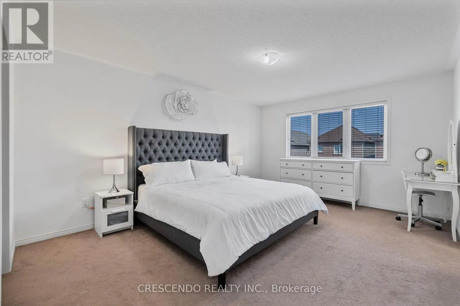 42 NAPOLEON CRESCENT