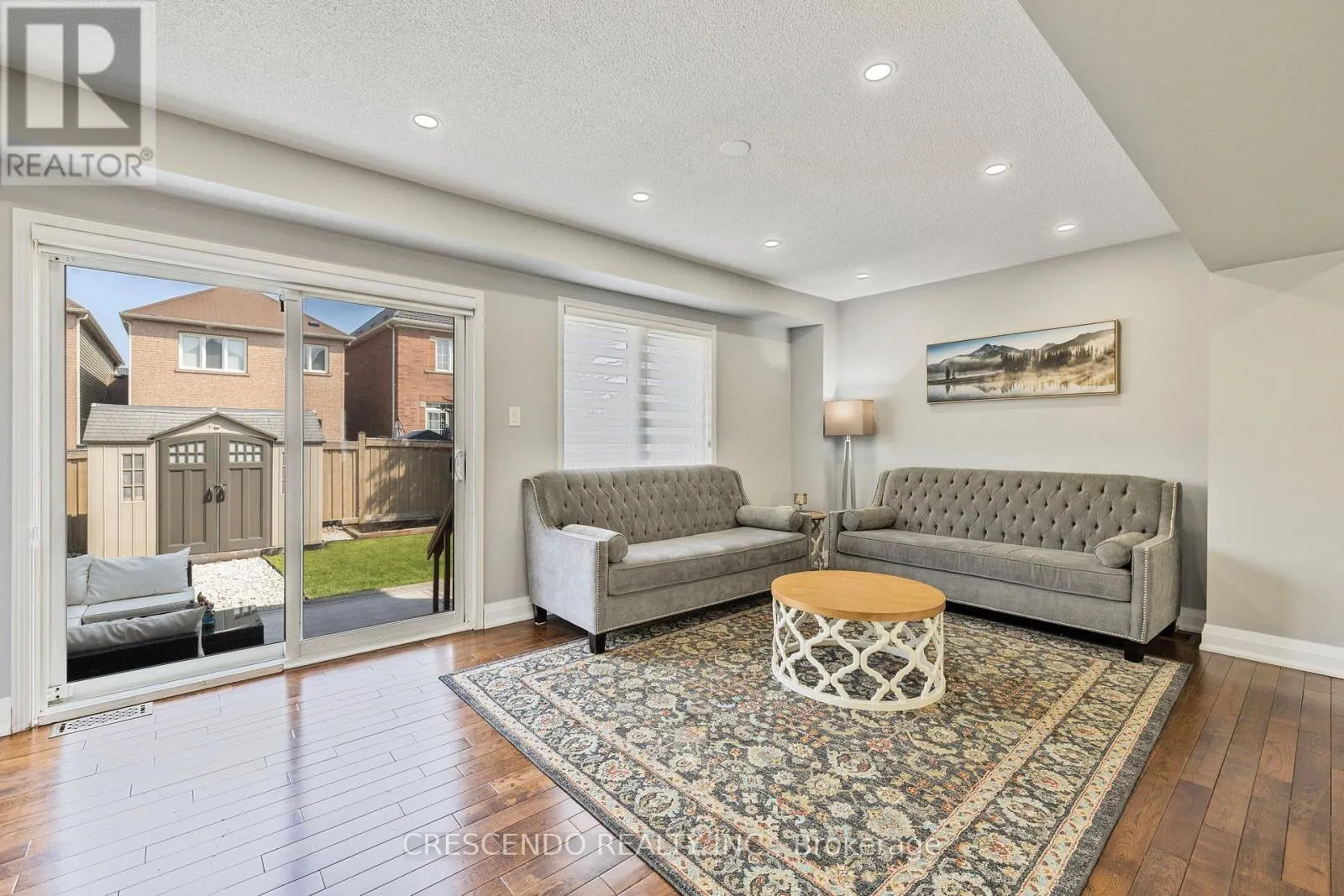 42 NAPOLEON CRESCENT