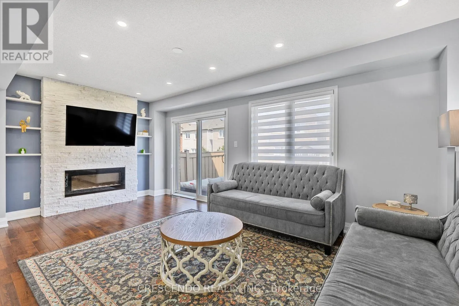 42 NAPOLEON CRESCENT