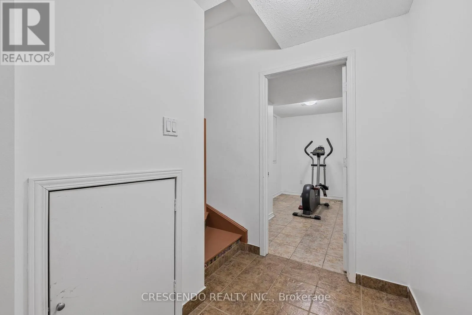 42 NAPOLEON CRESCENT