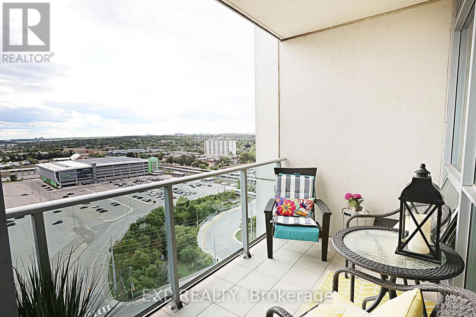 PH01 - 1055 SOUTHDOWN ROAD