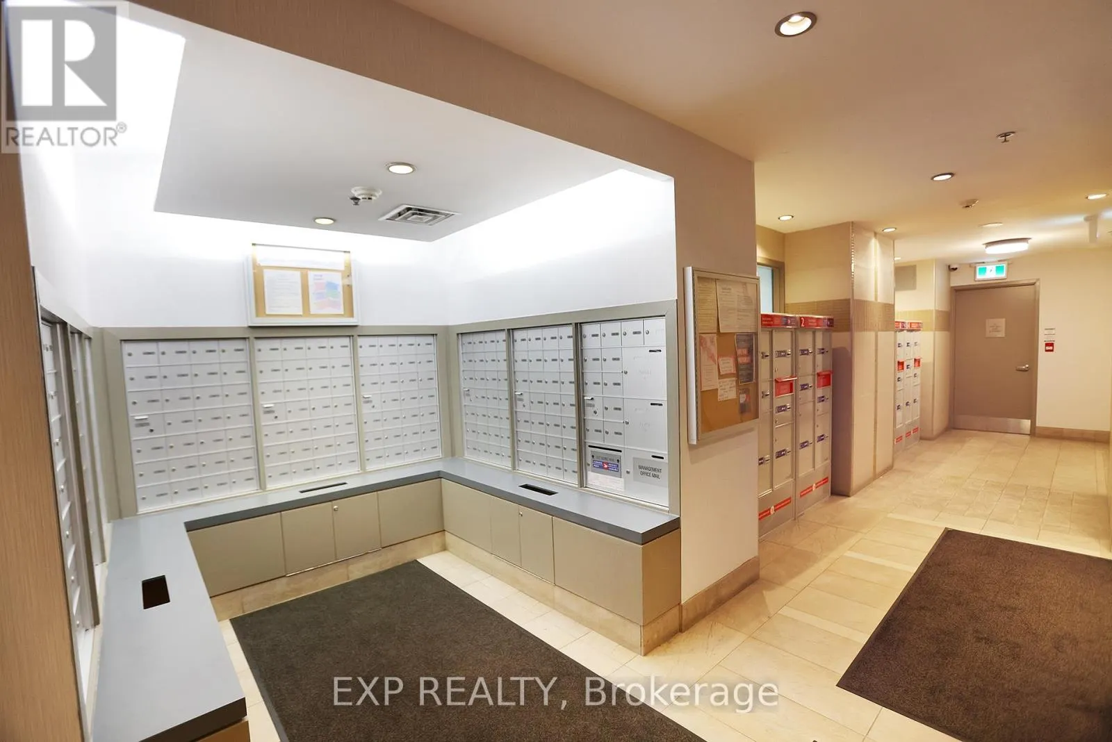 PH01 - 1055 SOUTHDOWN ROAD
