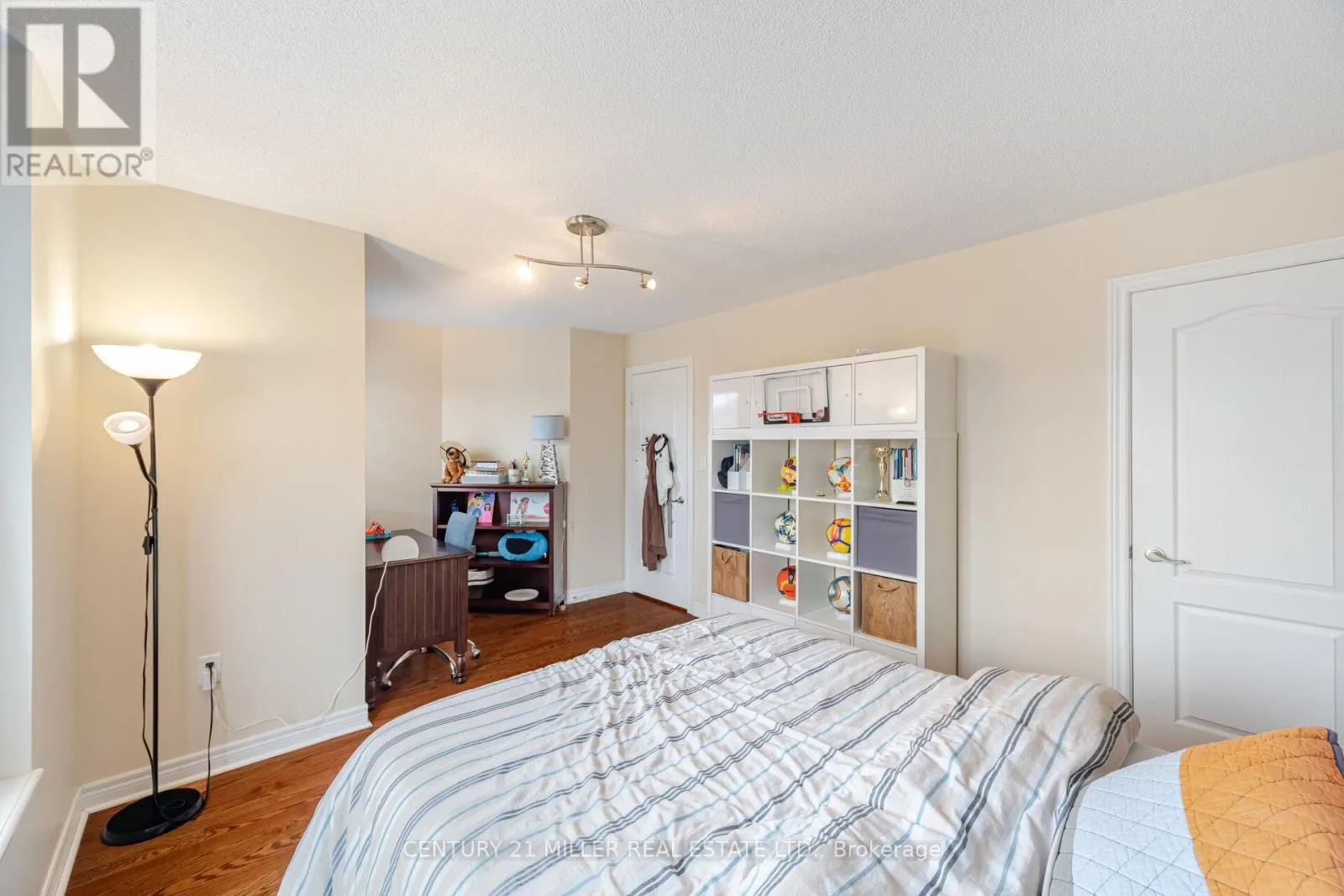 2098 WILDFEL WAY