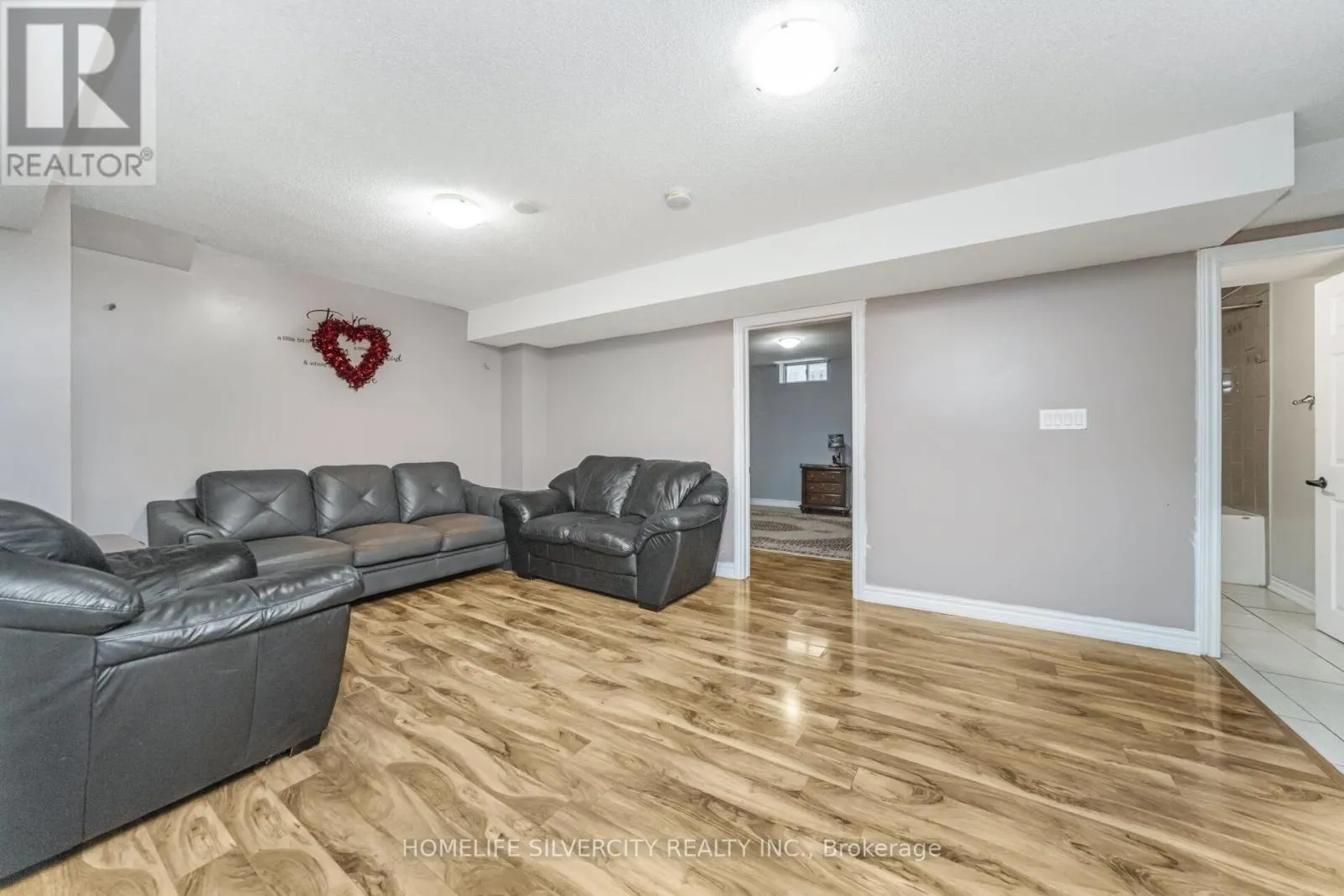 17 SIESTA COURT
