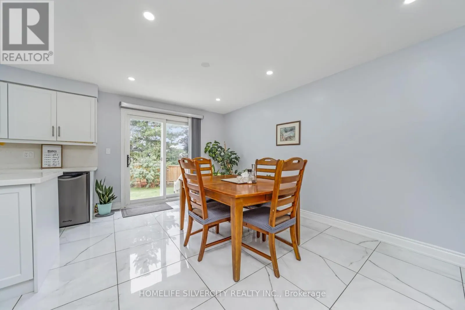 17 SIESTA COURT