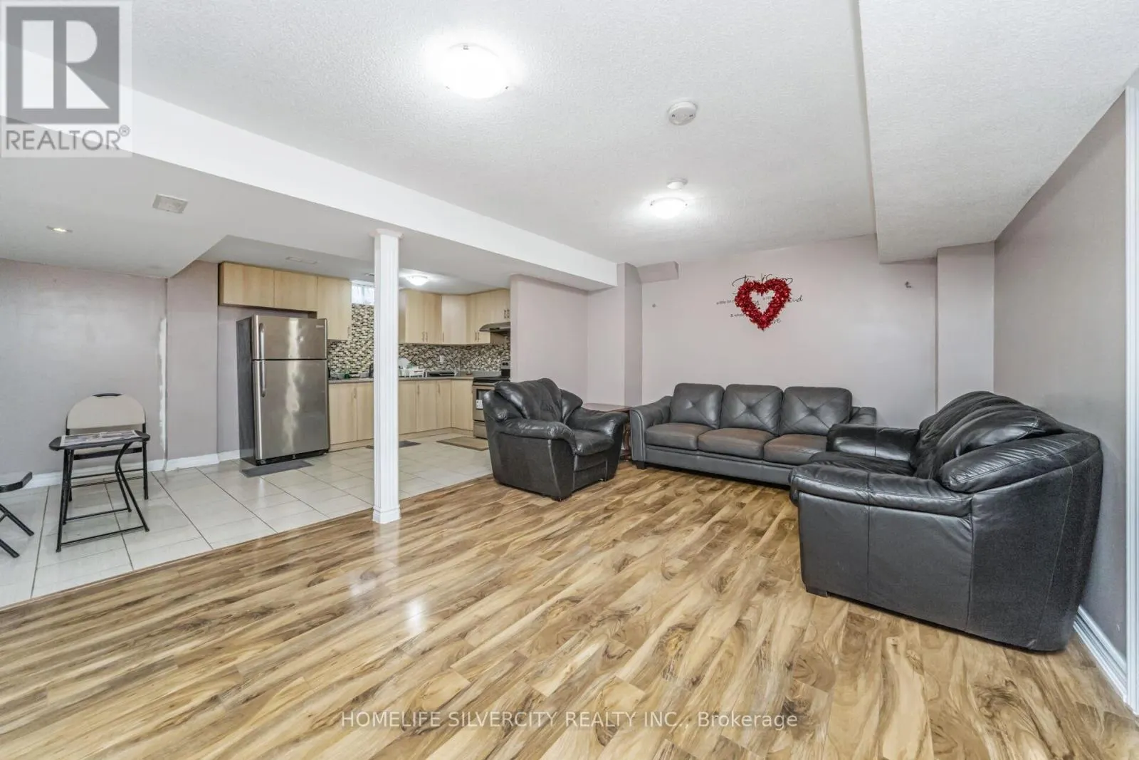 17 SIESTA COURT