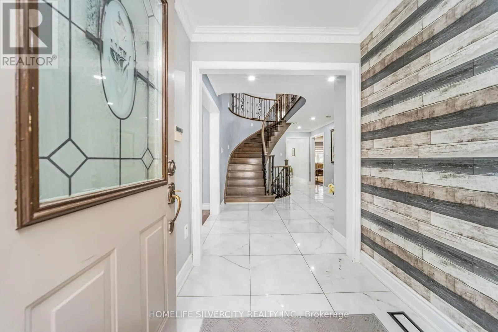 17 SIESTA COURT