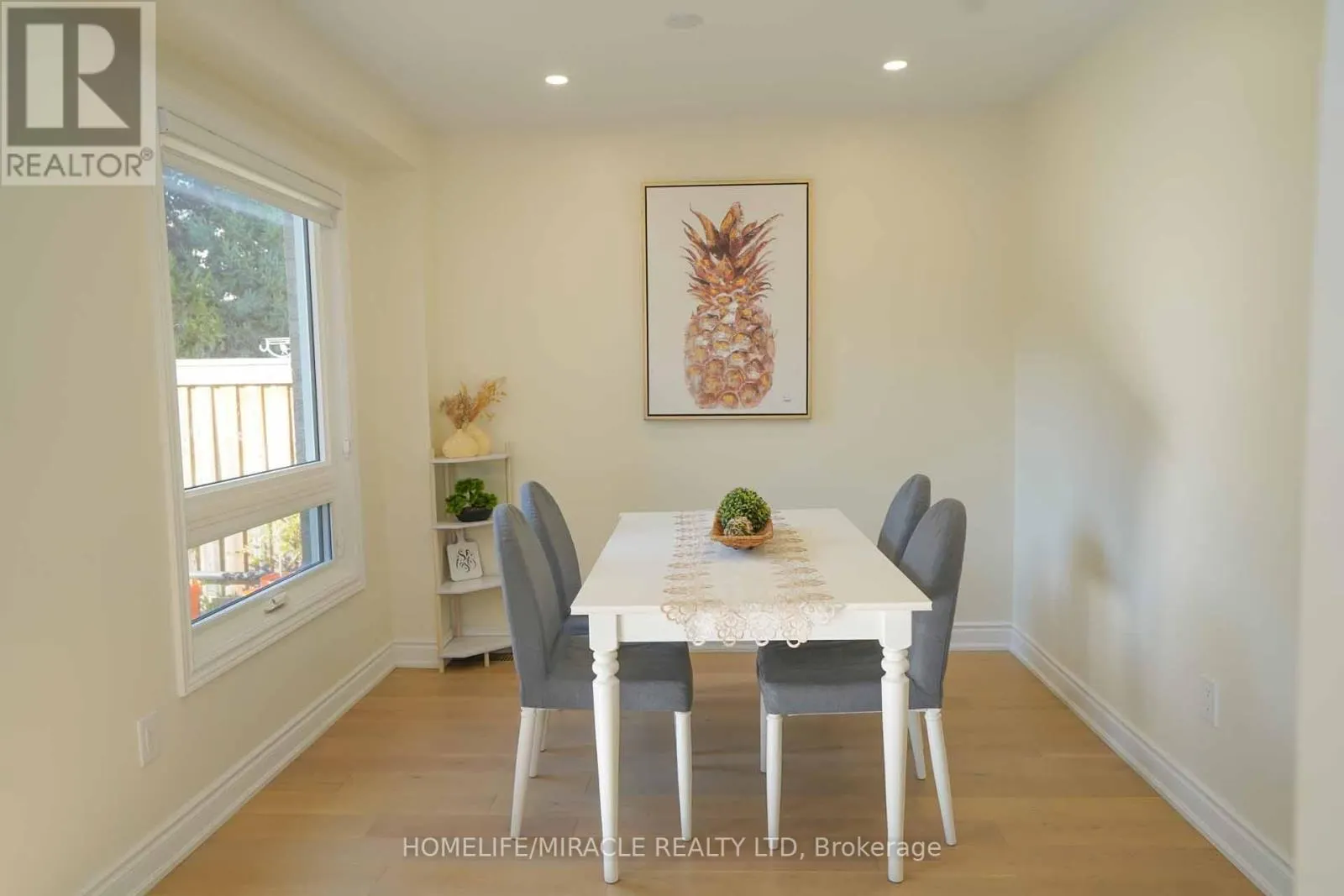 40 GARDENIA WAY