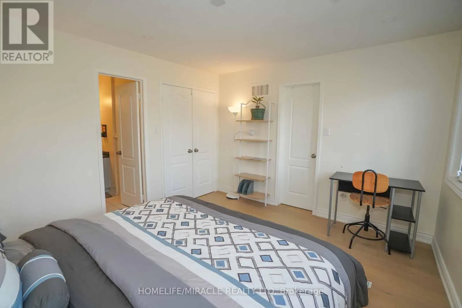 40 GARDENIA WAY