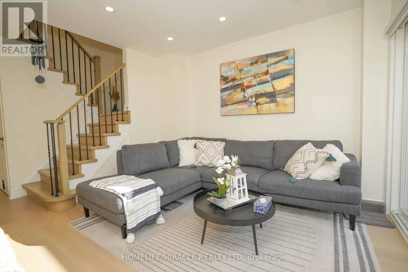 40 GARDENIA WAY
