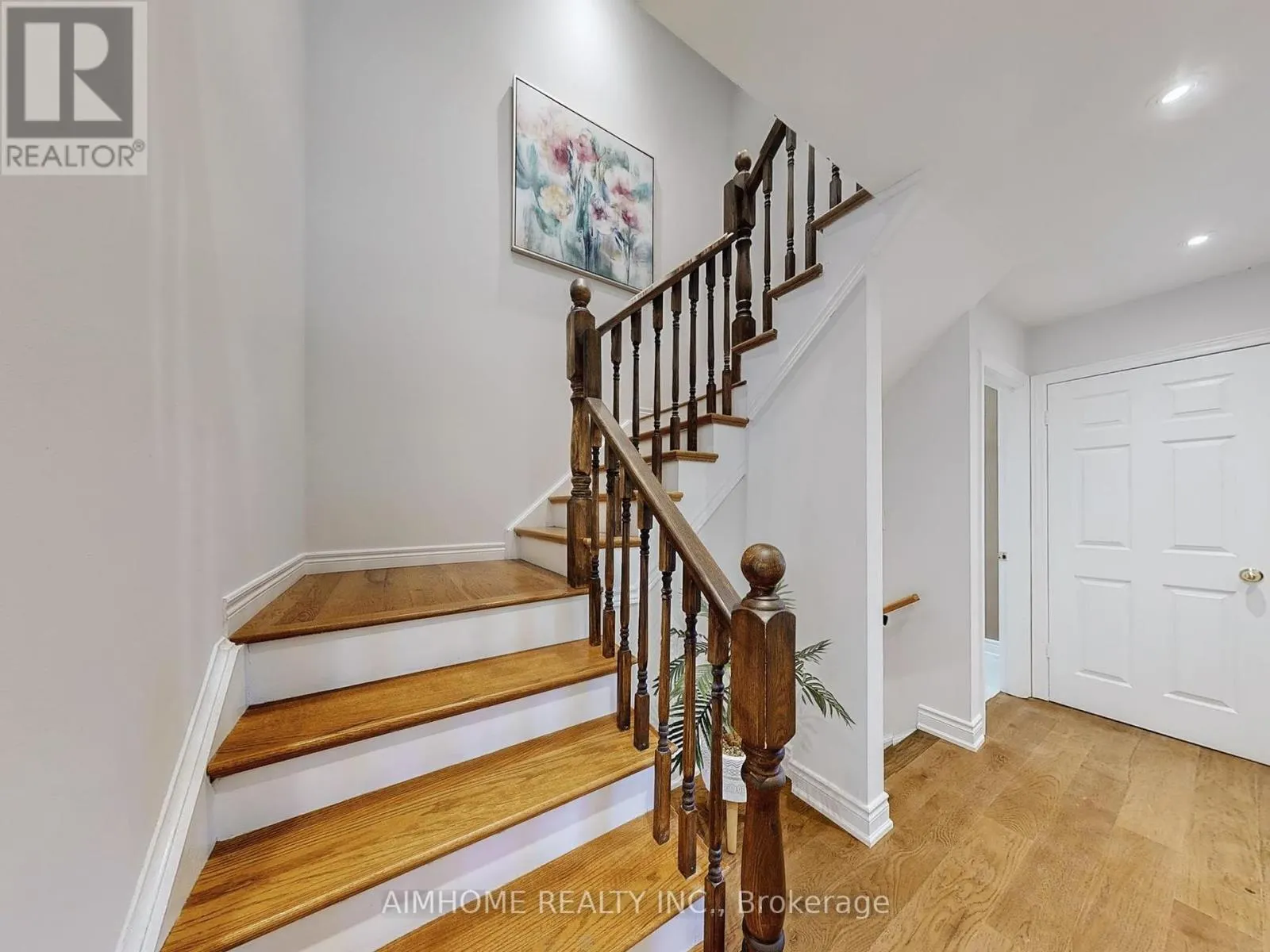 2068 WESTMOUNT DRIVE