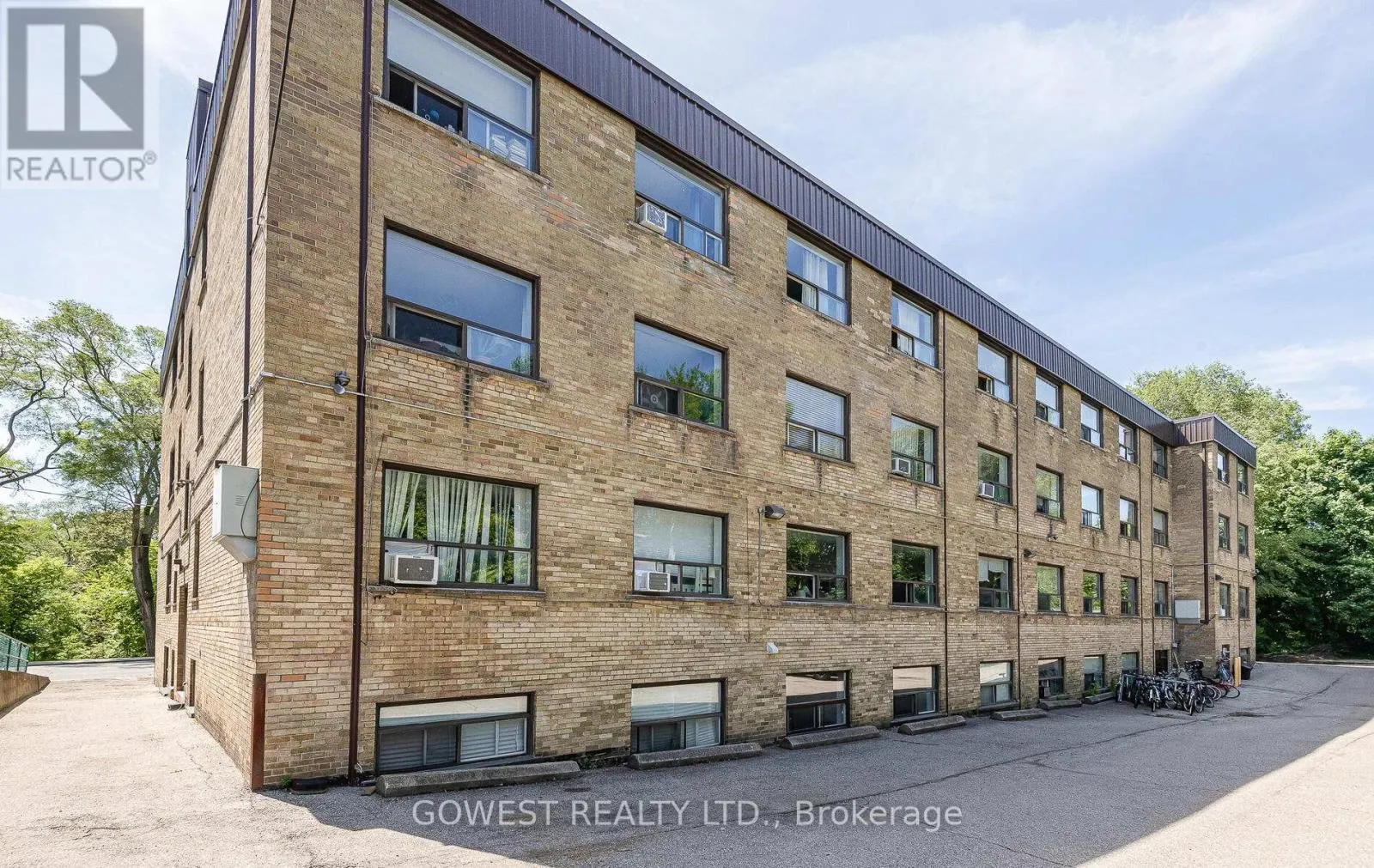 B7 - 205 KEELE STREET