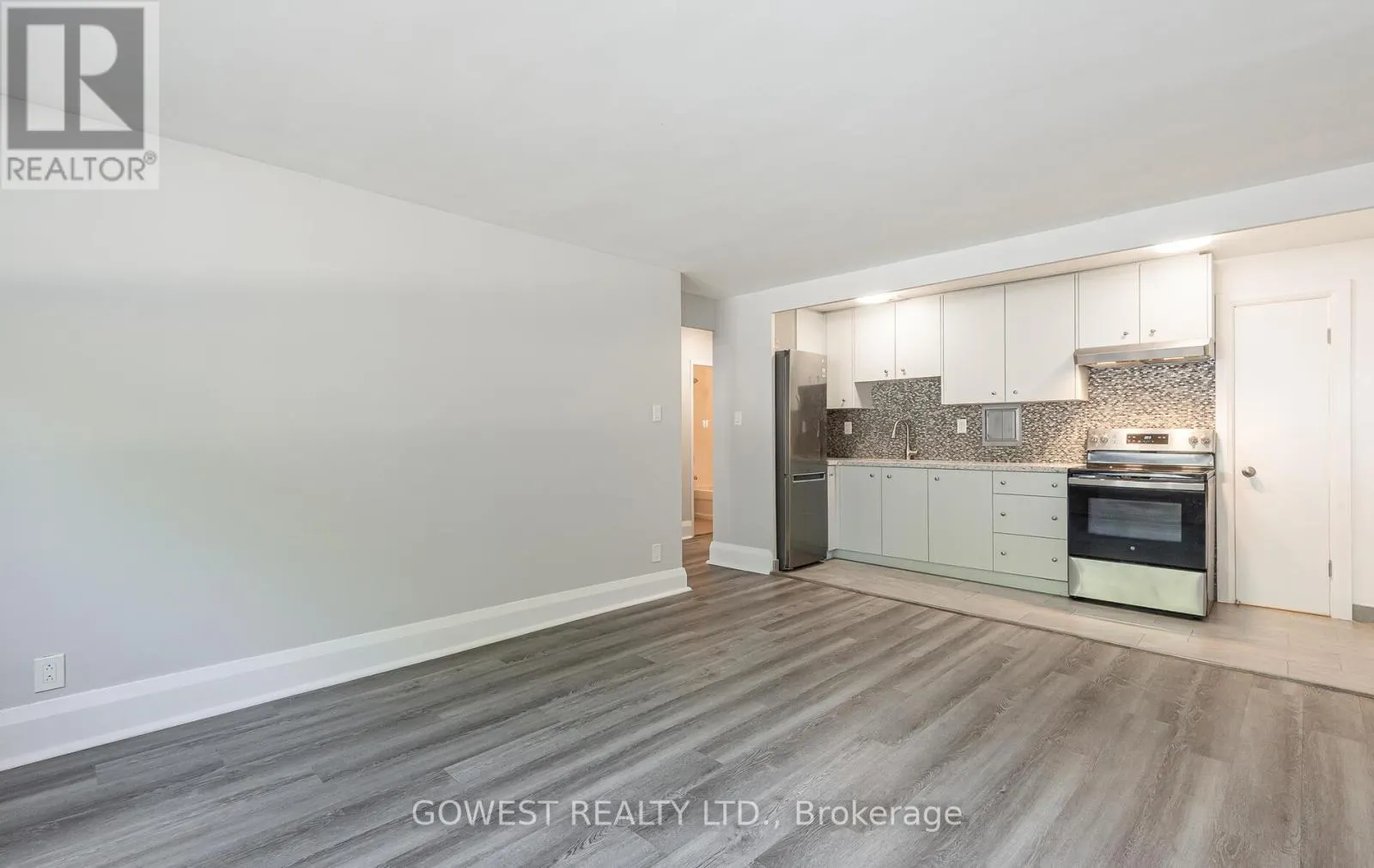 B7 - 205 KEELE STREET