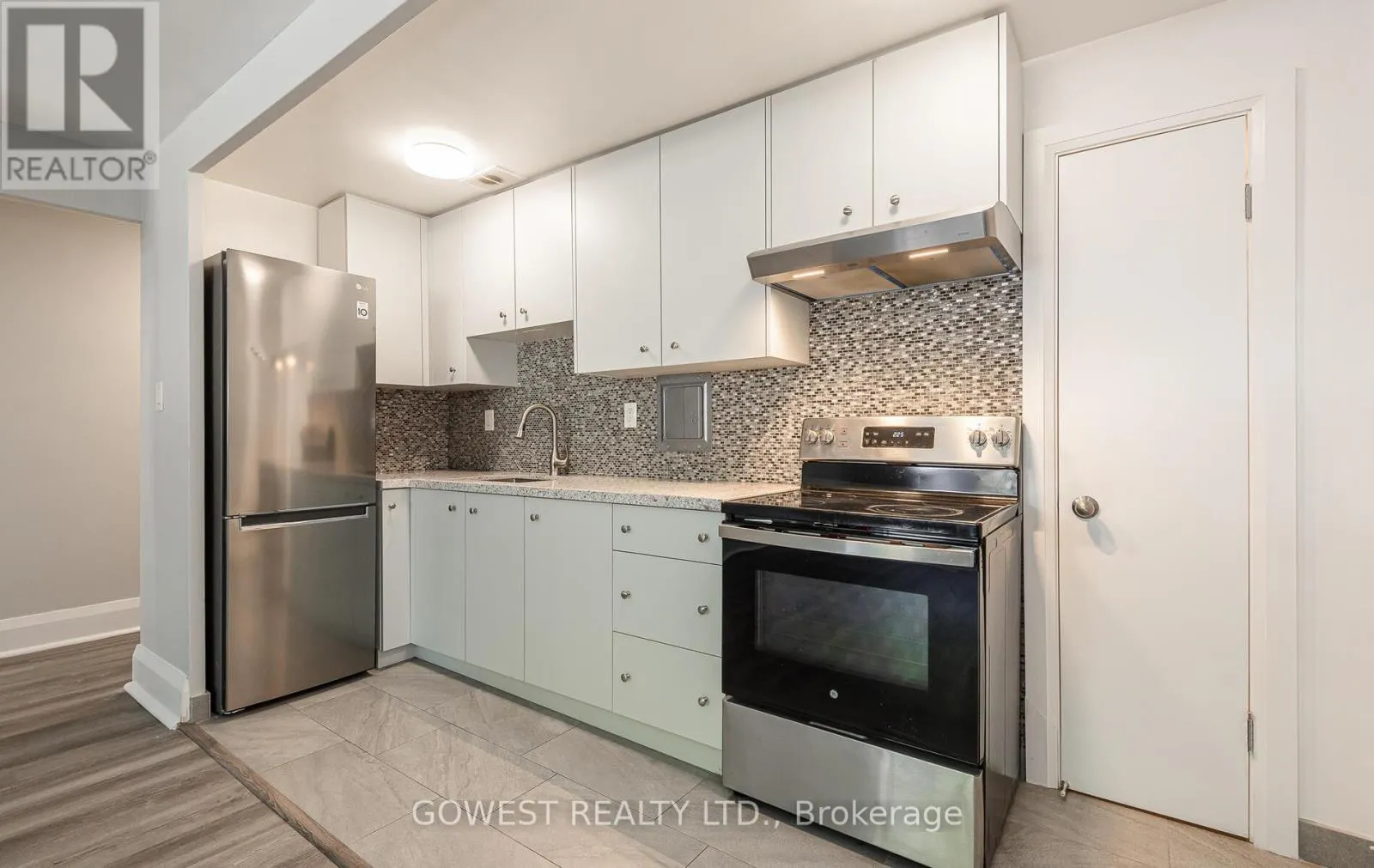 B7 - 205 KEELE STREET