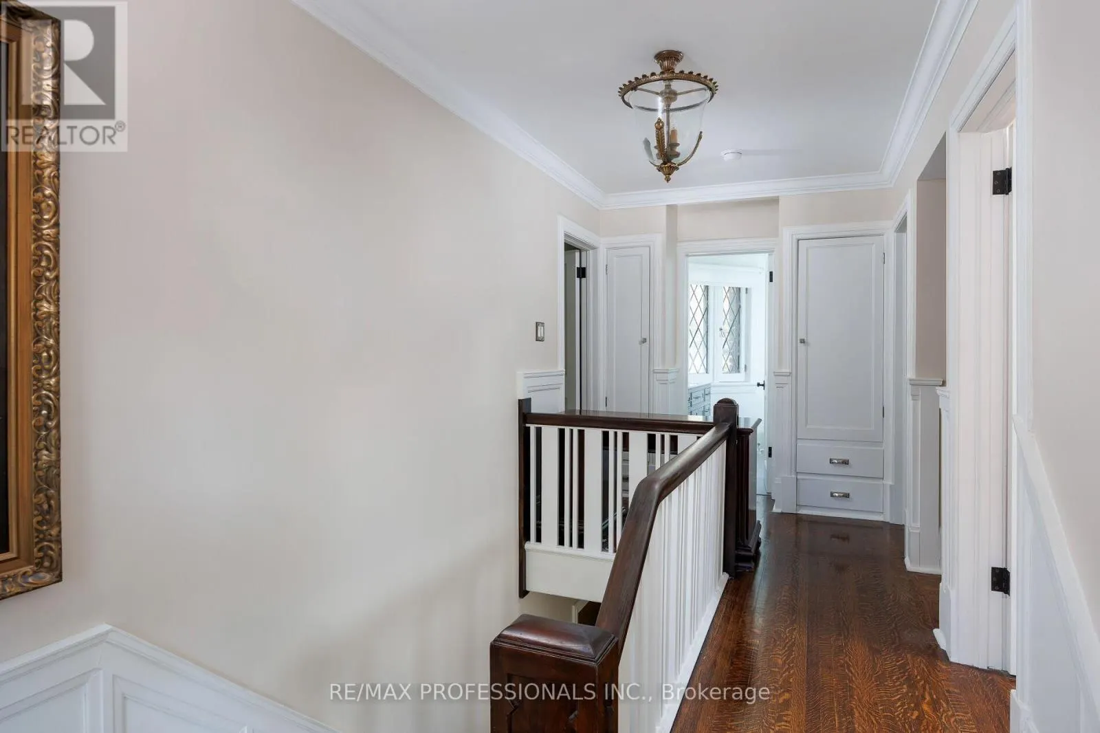 16 KINGSWAY CRESCENT