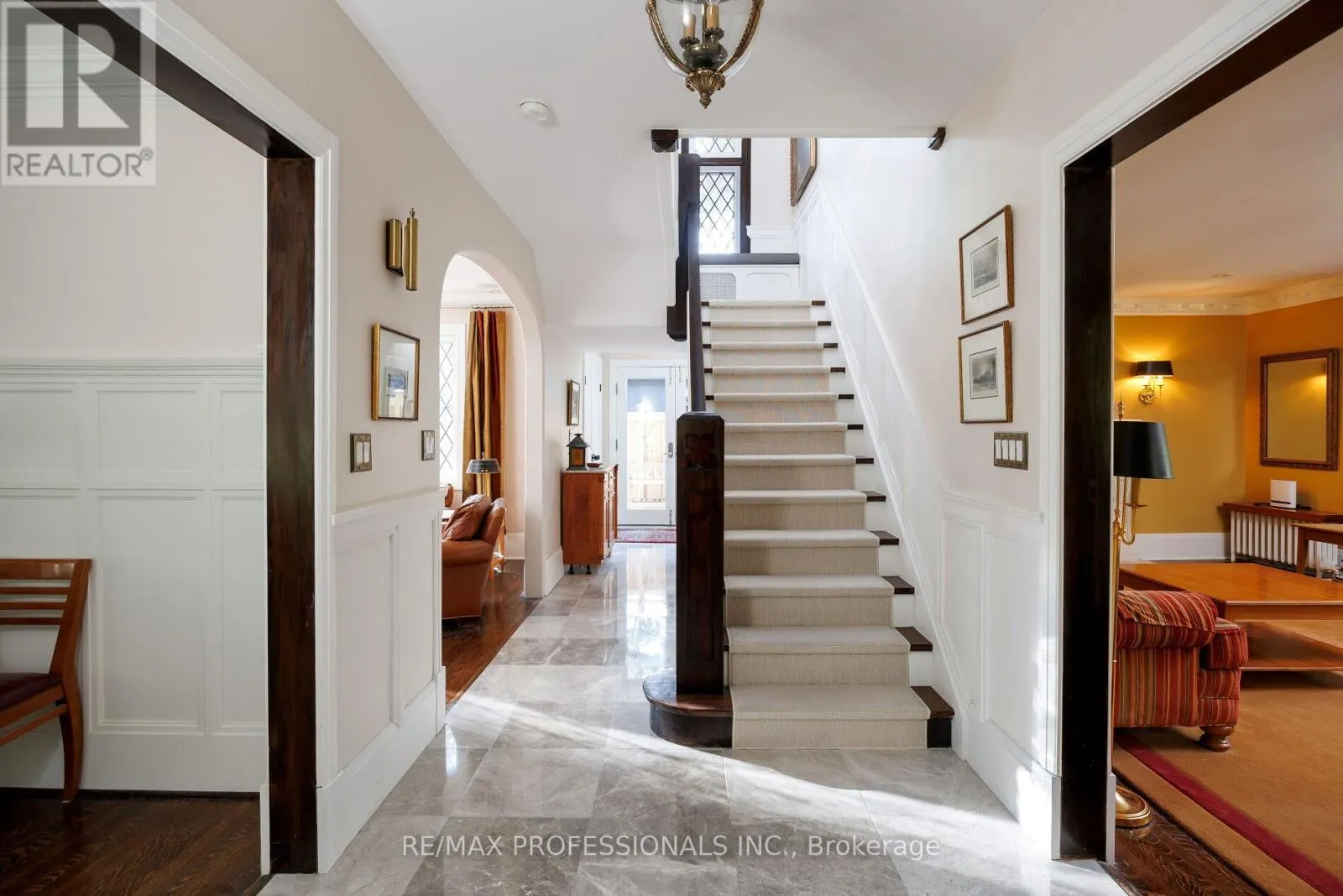 16 KINGSWAY CRESCENT