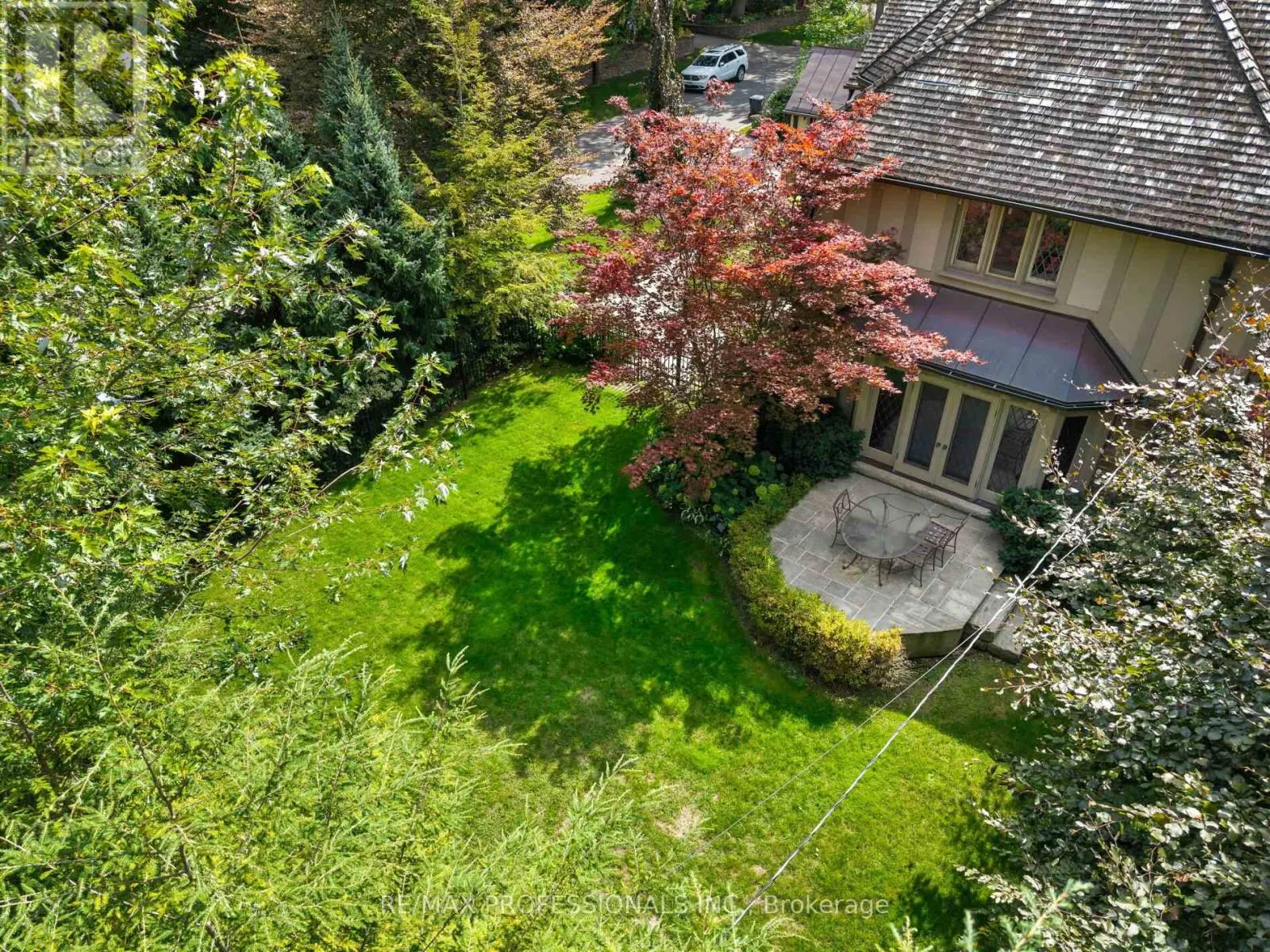 16 KINGSWAY CRESCENT
