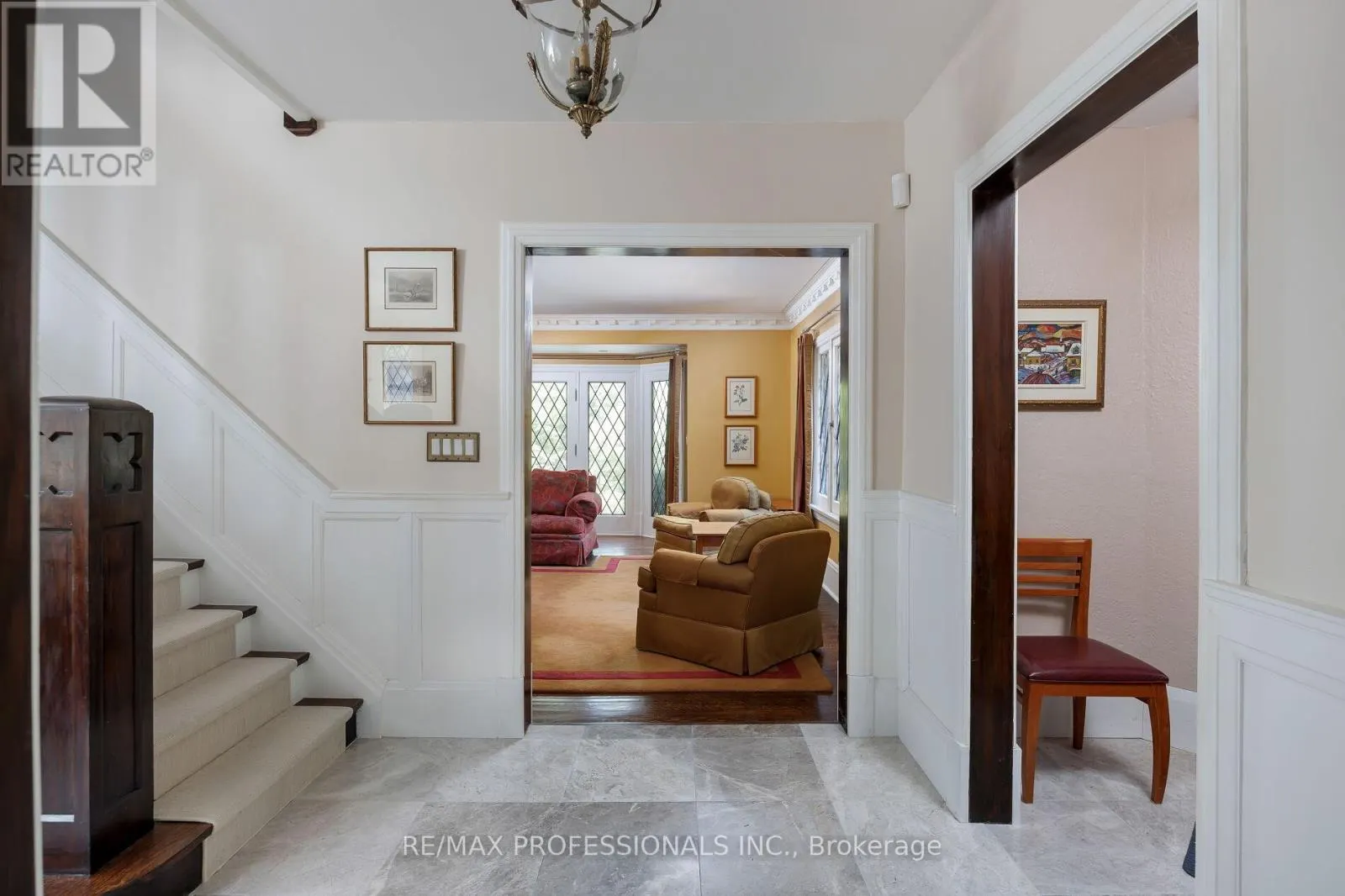 16 KINGSWAY CRESCENT