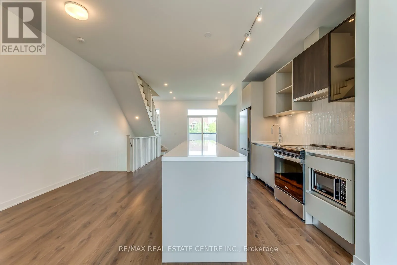3049 TRAILSIDE DRIVE