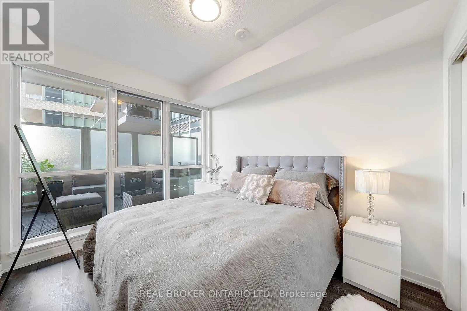 606 - 2087 FAIRVIEW STREET