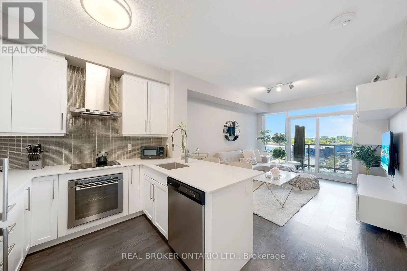606 - 2087 FAIRVIEW STREET