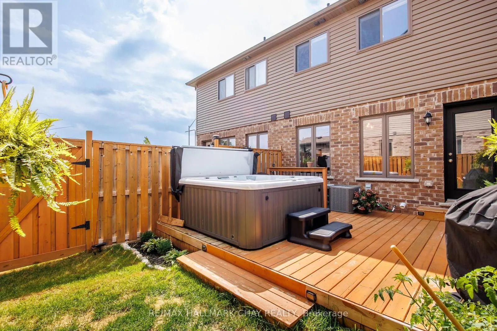 71 WINTERTON COURT