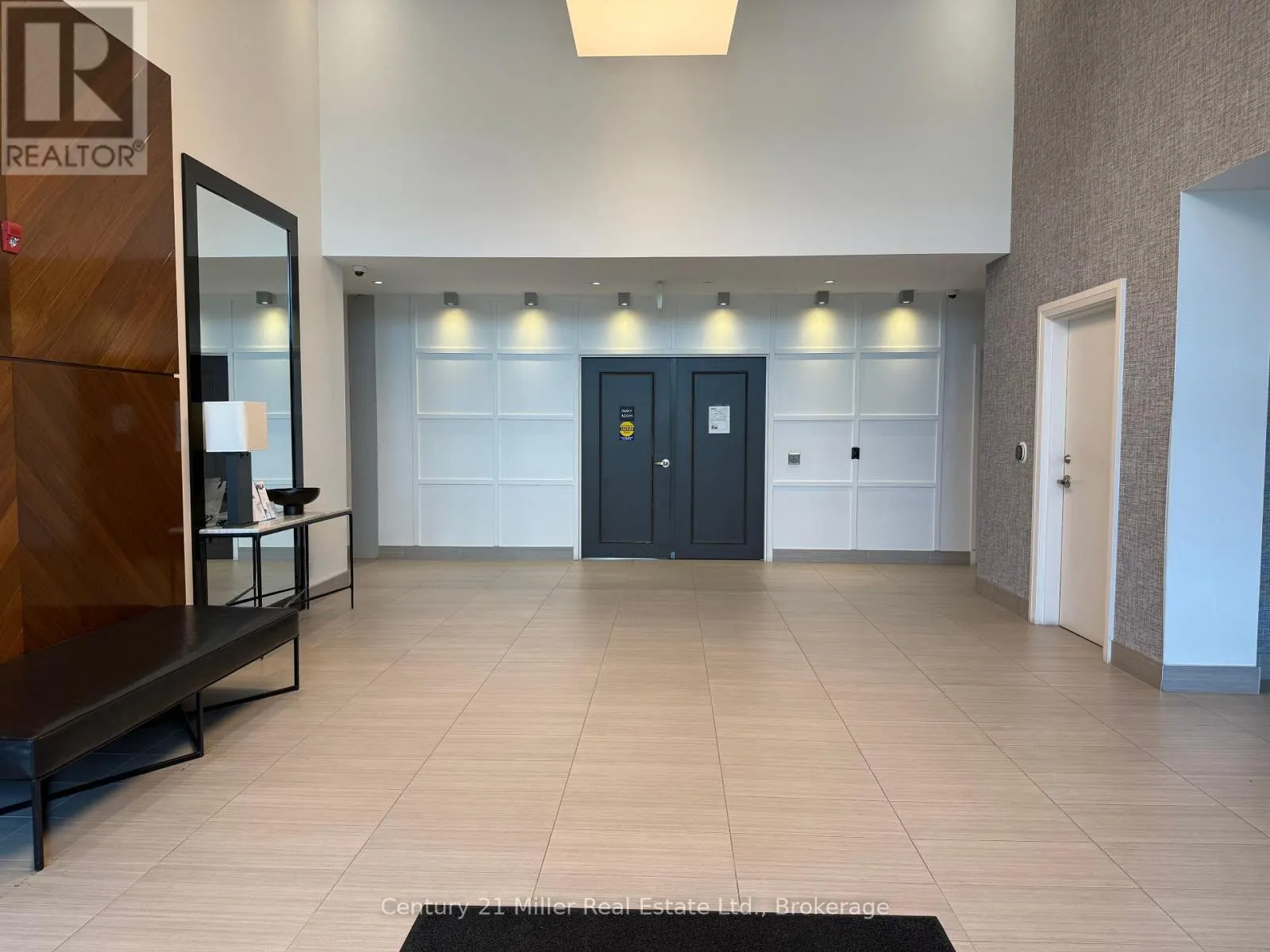 119 - 102 GROVEWOOD COMMON, #119