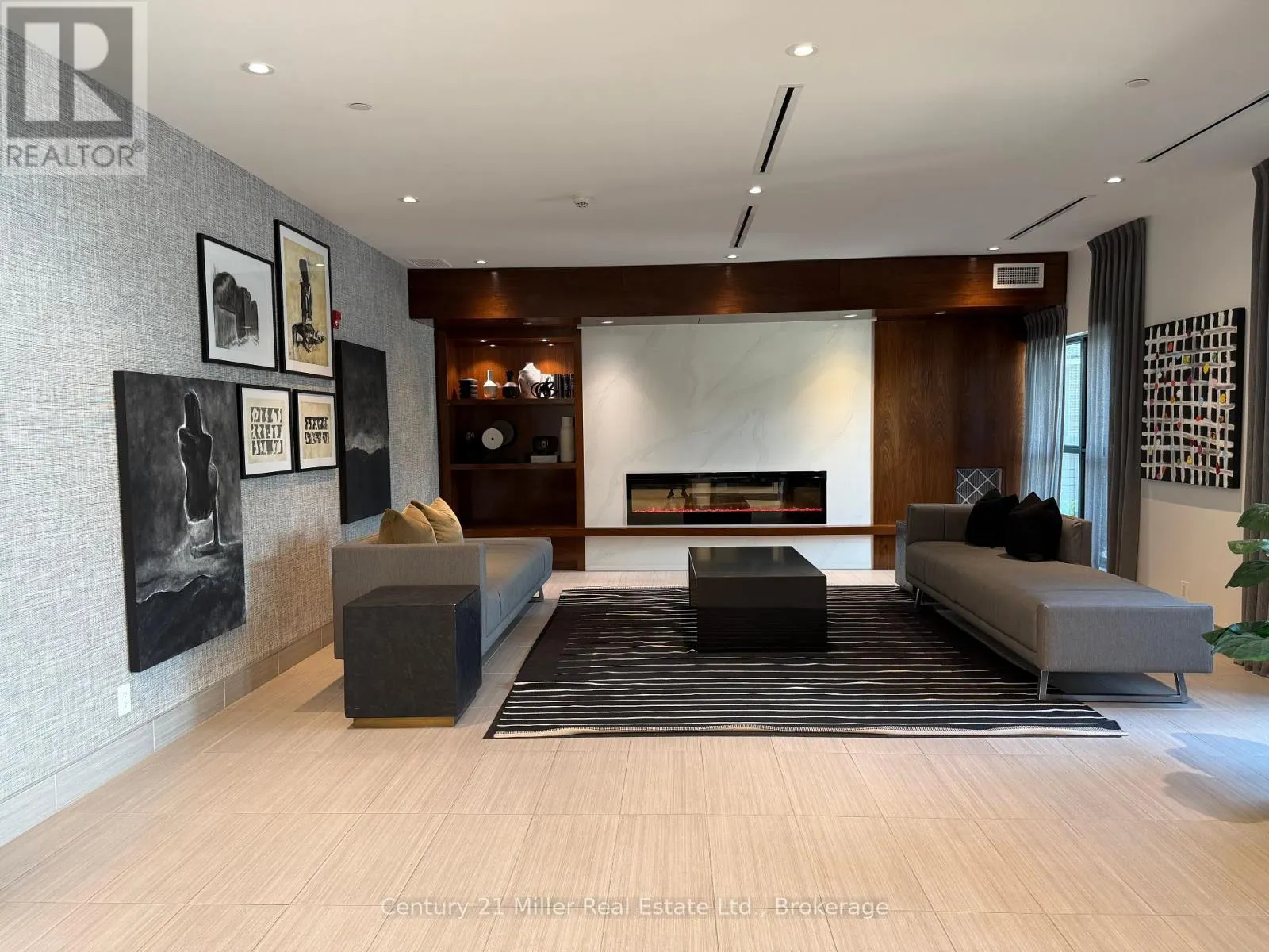 119 - 102 GROVEWOOD COMMON, #119