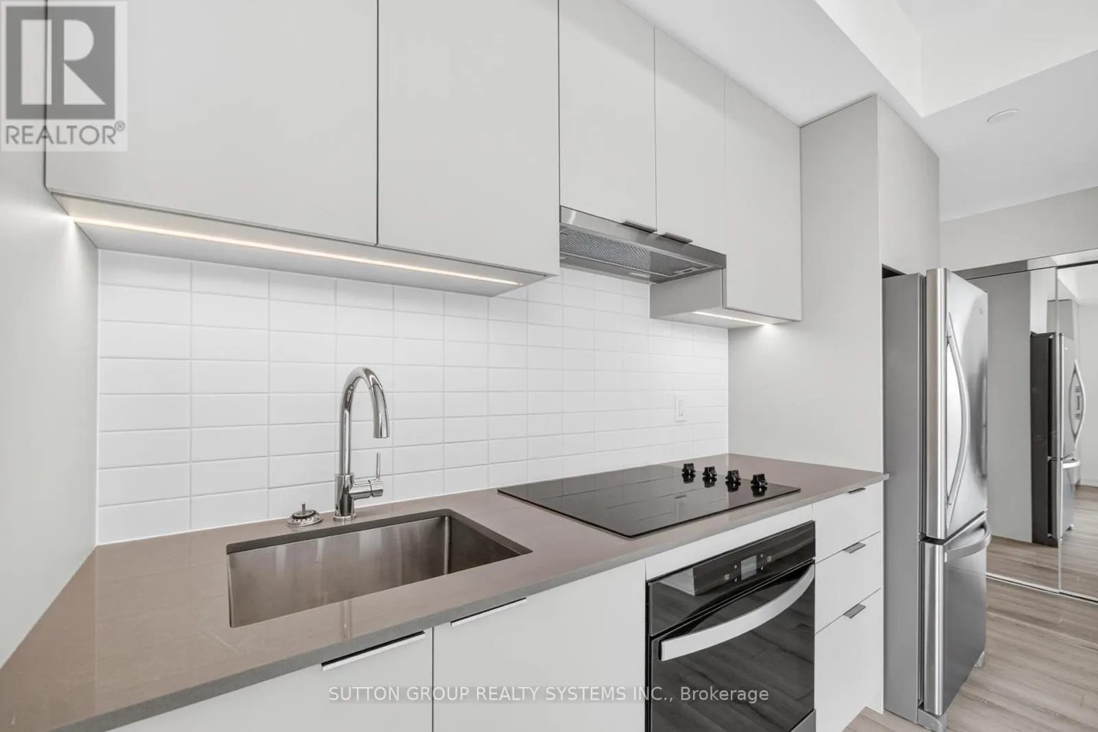 1102 - 3079 TRAFALGAR ROAD