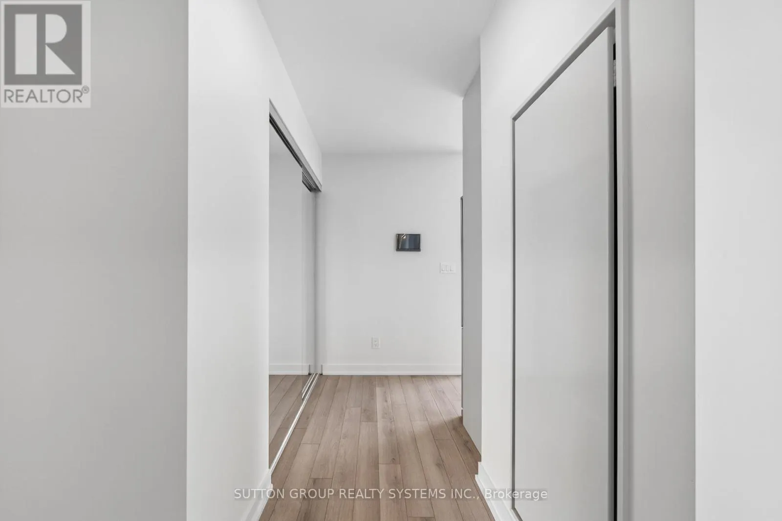 1102 - 3079 TRAFALGAR ROAD