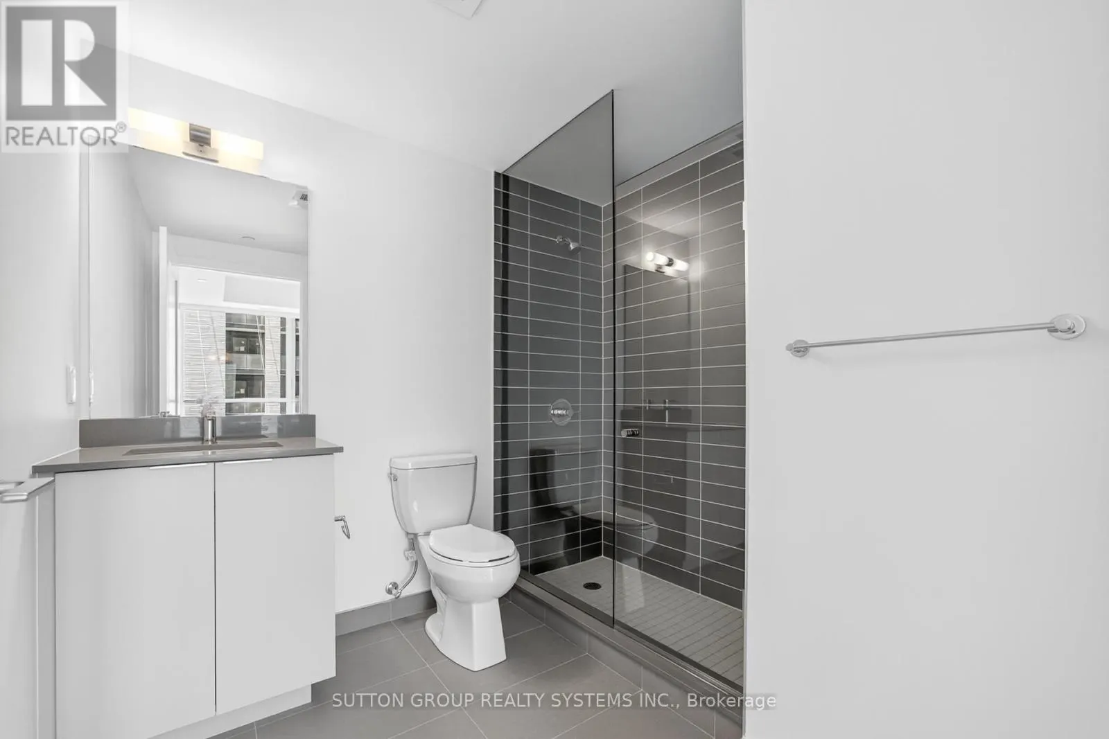 1102 - 3079 TRAFALGAR ROAD