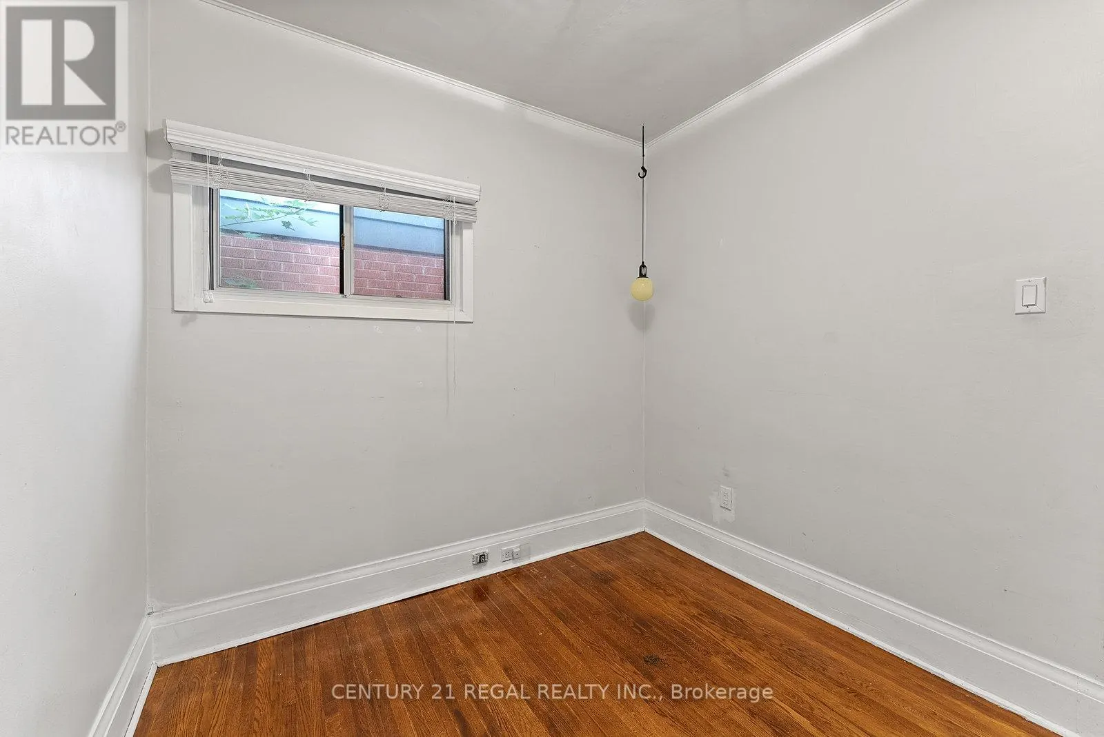 64 ARCADIAN CIRCLE
