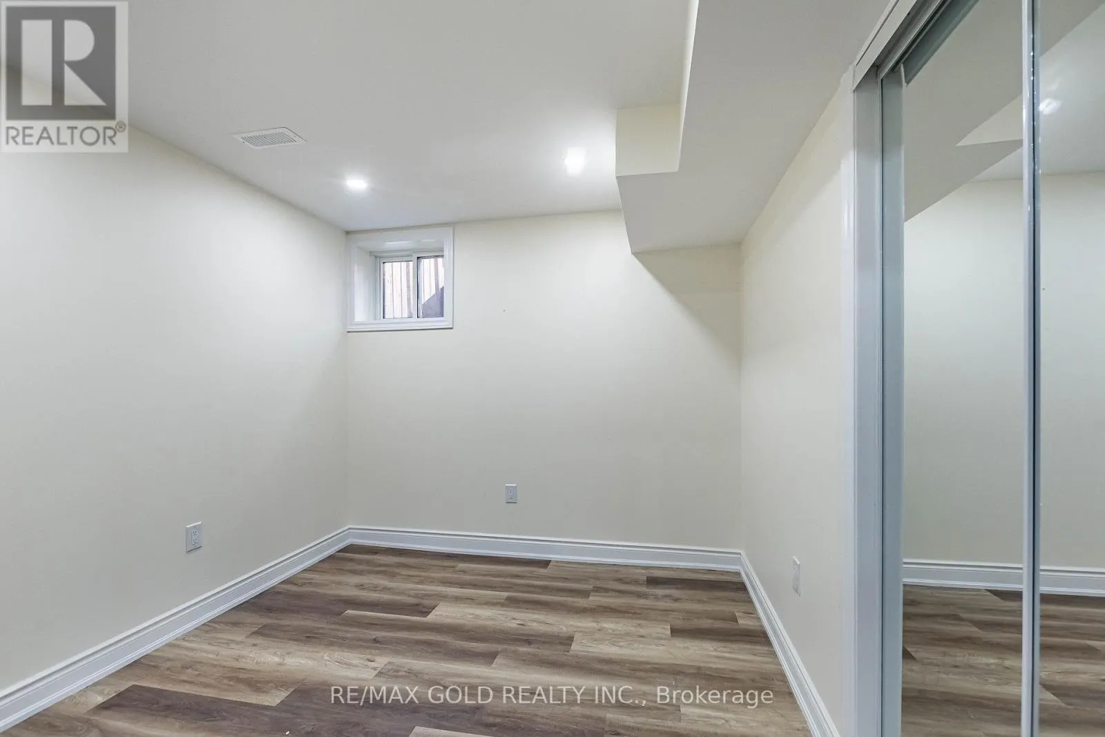 102 LEADENHALL ROAD