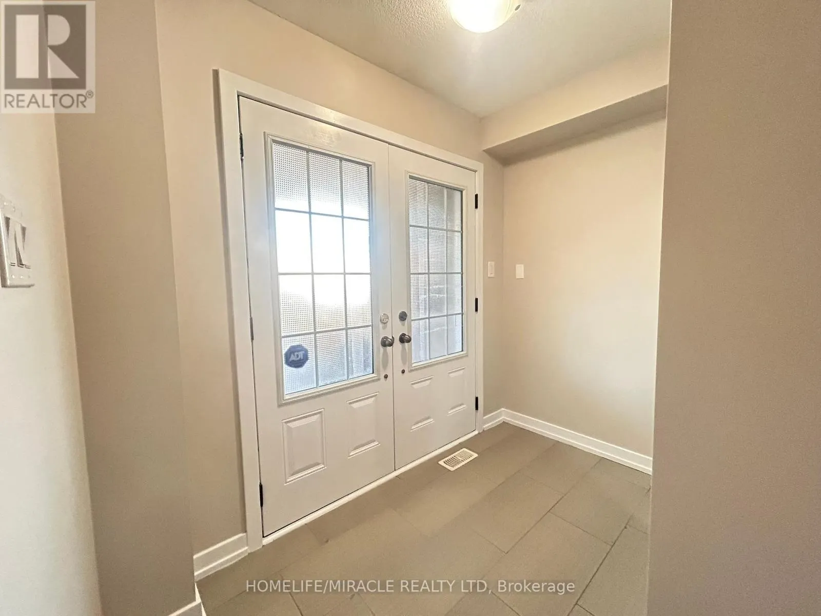 4 HOOVER ROAD